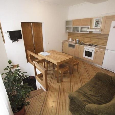 Апартаменти На Площі Митній Lviv Extérieur photo
