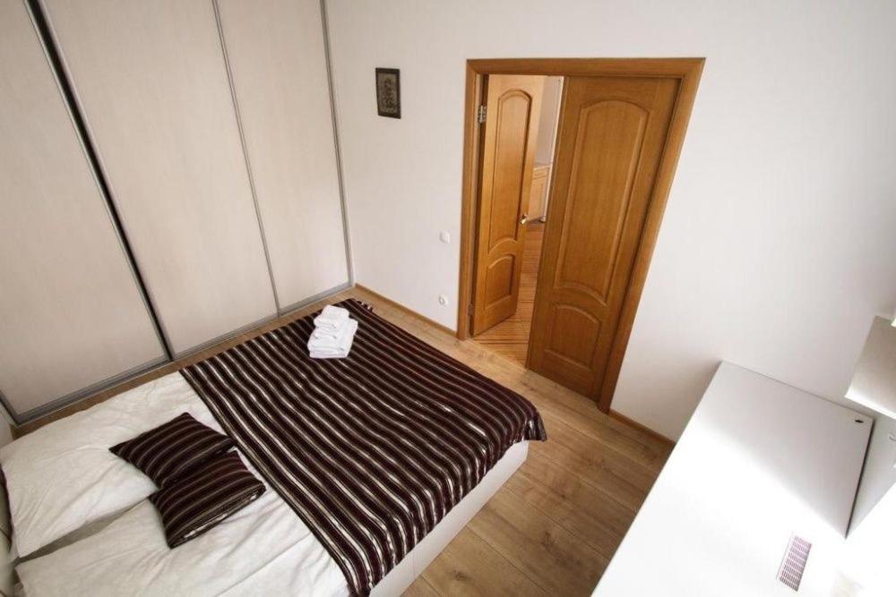 Апартаменти На Площі Митній Lviv Extérieur photo